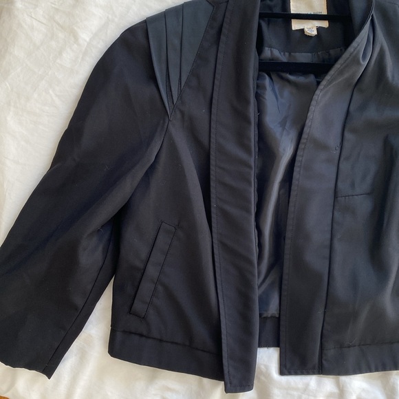 Women’s Silence and Noise Urban Outfitters Crop Blazer Size M - Picture 7 of 9